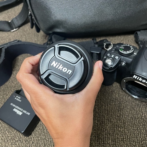 NIKON D3100 - Picture 7 of 9